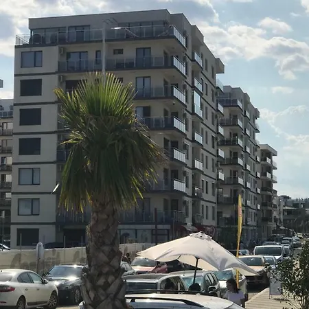Astoria Romantic شقة