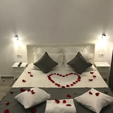 Astoria Romantic شقة